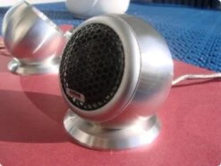 Toms Car HiFi - Alukugeln Für HS25Vol -Klang Garage 28628 2 1280x1280