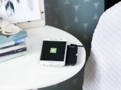 ACV - Zens Tischladestation Qi Schwarz -Klang Garage 9JkynjGXrpRqO3 1280x1280